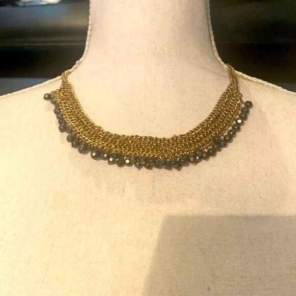 Elegant Gold Mesh Chain Necklace with Black Bead Accents - Picture 3 of 3